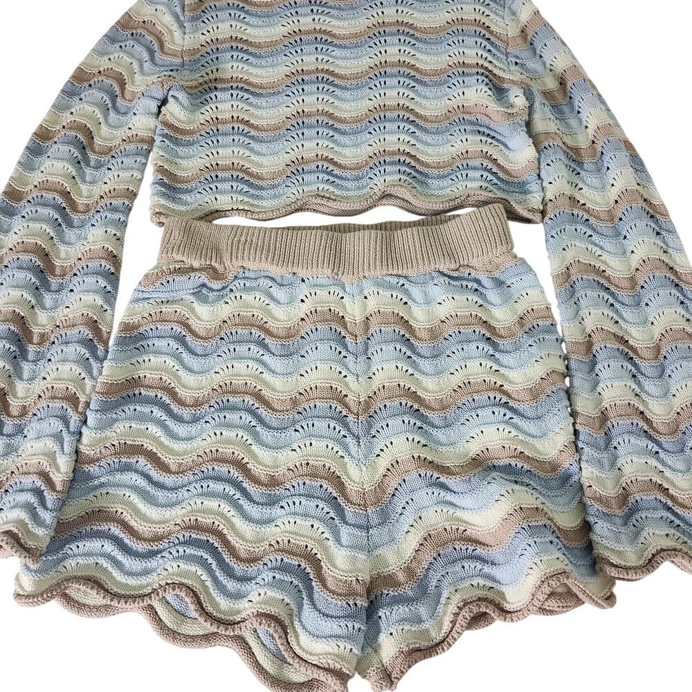 Willow & Wind Wave Pattern Open Knit Cropped Top and Shorts Set Size Medium